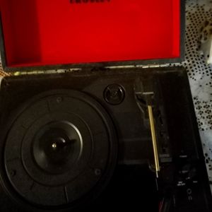 Crosley cruiser plus portable turntable